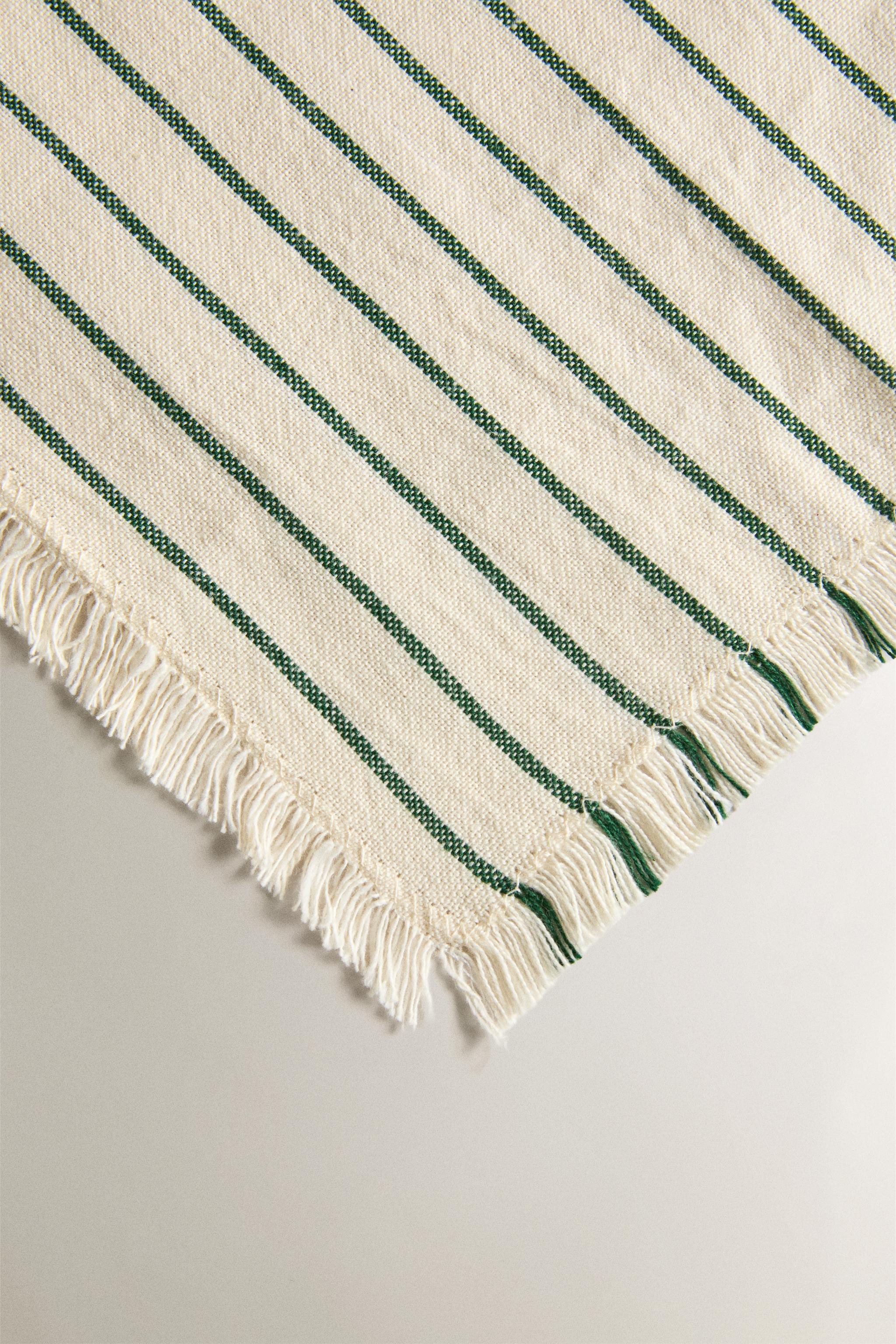 PACK OF STRIPED NAPKINS WITH FRINGE (PACK OF 2)